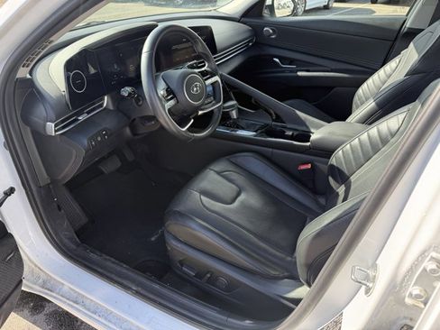 Certified 2023 Hyundai Elantra Limited w/ Cargo Package image 9