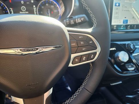 New 2026 Chrysler Voyager LX image 23