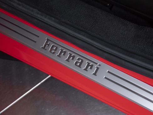 Used 2021 Ferrari F8 Tributo RWD image 22