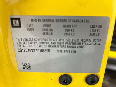 Used 2010 Chevrolet Camaro LT w/ LPO, Ground Effects Package RWD image 26