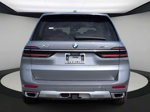 New 2026 BMW X7 xDrive40i w/ Premium Package AWD/4WD image 7