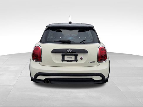 Used 2023 MINI Cooper 2-Door Hardtop image 7
