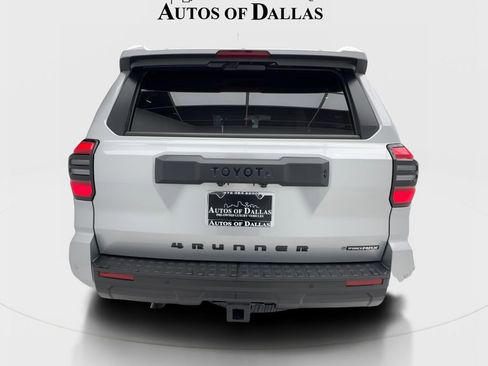 Used 2025 Toyota 4Runner TRD Off-Road Premium w/ Tow Technology Package AWD/4WD image 9