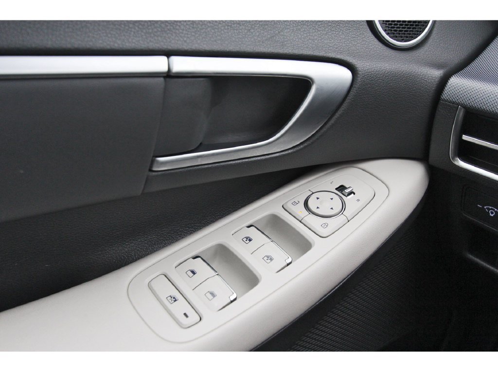 Certified 2025 Hyundai Sonata SEL FWD image 23