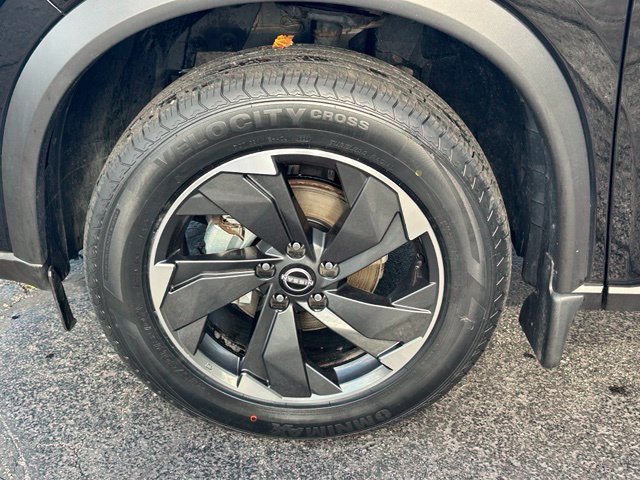 Certified 2024 Nissan Rogue SV w/ SV Premium Package AWD/4WD image 8
