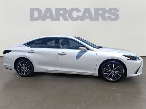 Used 2025 Lexus ES 350 w/ Premium Package FWD image 7