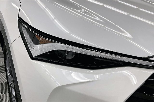 Used 2025 Acura ADX FWD image 33