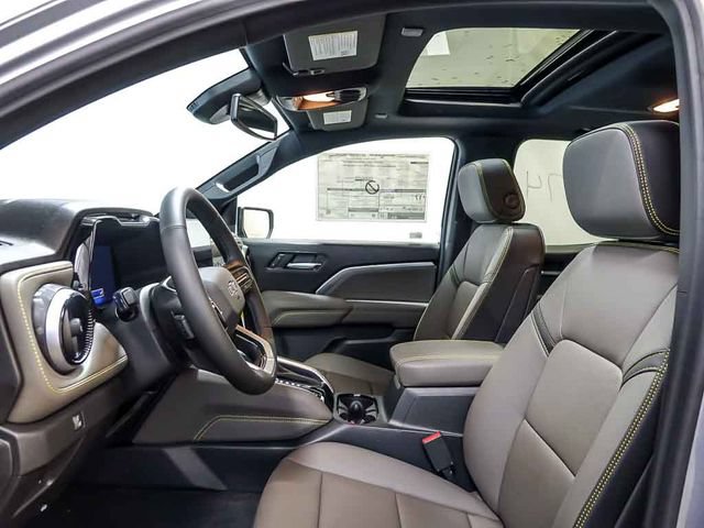 New 2026 Chevrolet Colorado ZR2 w/ Technology Package AWD/4WD image 11
