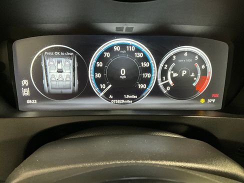 Used 2018 Jaguar F-PACE S image 19