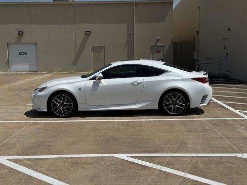 Used 2016 Lexus RC 200t RWD image 4