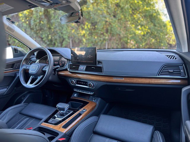 Used 2023 Audi Q5 2.0T Premium Plus w/ Premium Plus Package AWD/4WD image 19