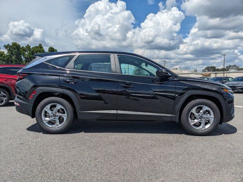 Used 2024 Hyundai Tucson SE image 2