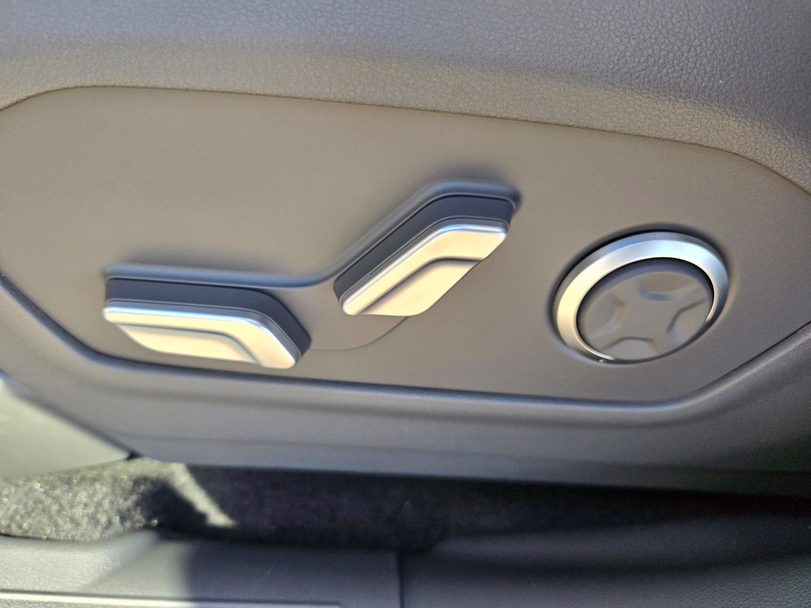New 2027 Hyundai Santa Fe SEL AWD/4WD image 15