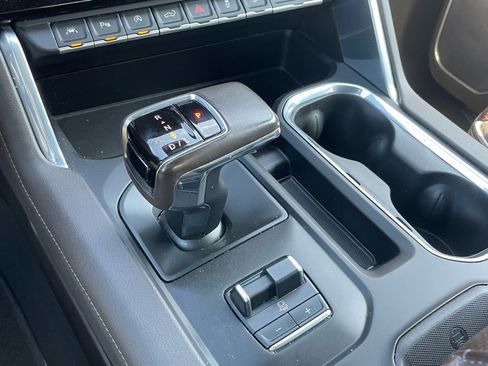 Used 2022 GMC Sierra 1500 Denali w/ Technology Package image 11