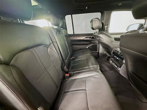 Used 2023 Jeep Wagoneer Series II RWD image 20