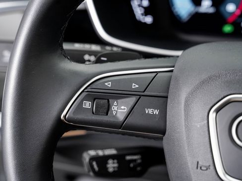 Used 2024 Audi Q3 2.0T Premium w/ Convenience Package image 12