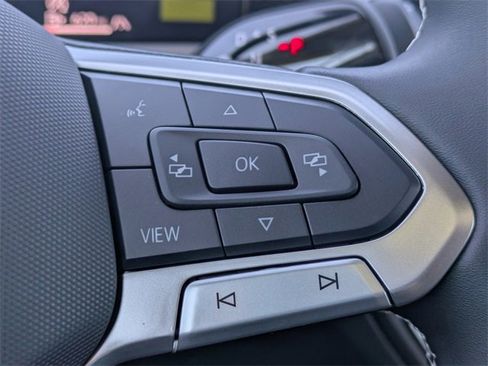 New 2026 Volkswagen Tiguan SE image 30