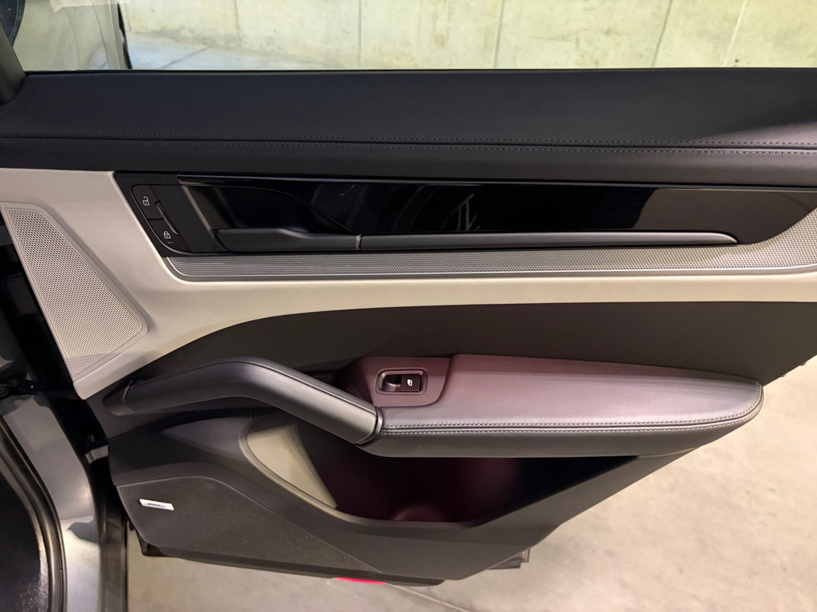 Certified 2026 Porsche Cayenne AWD/4WD image 26