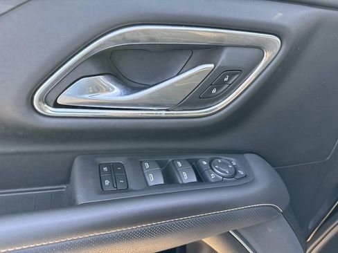 Used 2022 GMC Yukon SLT w/ SLT Premium Package image 20