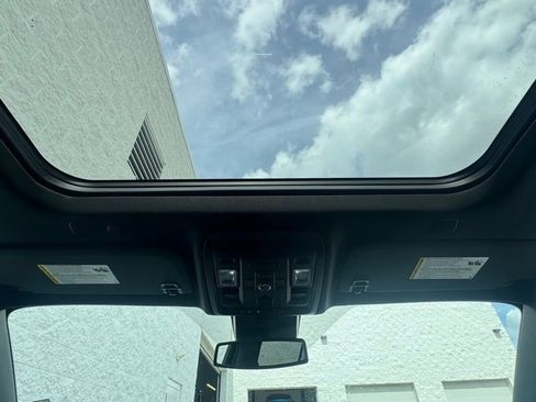 Used 2023 GMC Yukon XL Denali w/ Max Trailering Package AWD/4WD image 15