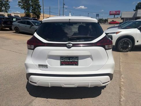 Used 2025 Nissan Kicks Play S FWD image 7