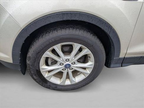 Used 2018 Ford Escape SE FWD image 10