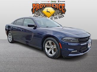 Used 2017 Dodge Charger SXT w/ Navigation & Travel Group image 1
