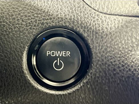 Used 2025 Toyota Camry LE image 24