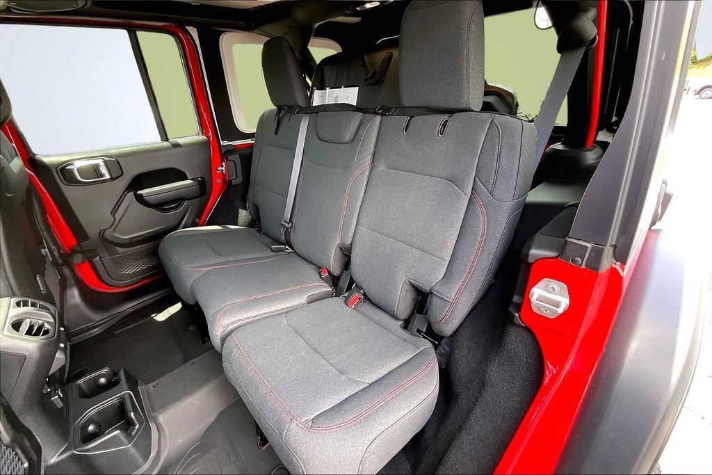 Used 2024 Jeep Wrangler Unlimited Rubicon w/ Safety Group AWD/4WD image 24