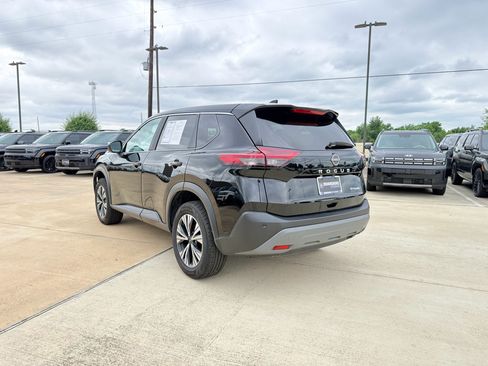 Used 2023 Nissan Rogue SV AWD/4WD image 8