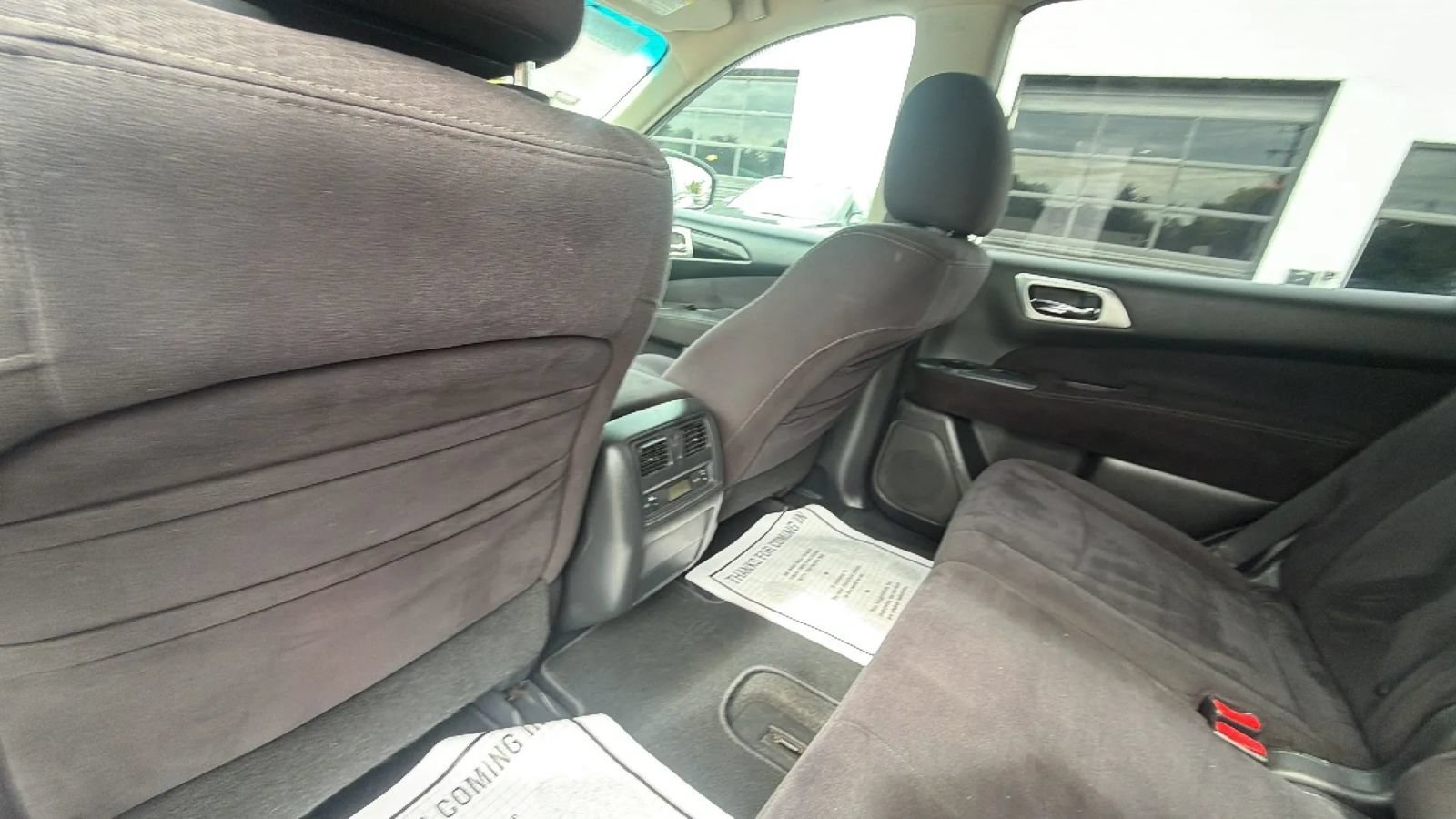 Used 2013 Nissan Pathfinder SV AWD/4WD image 36