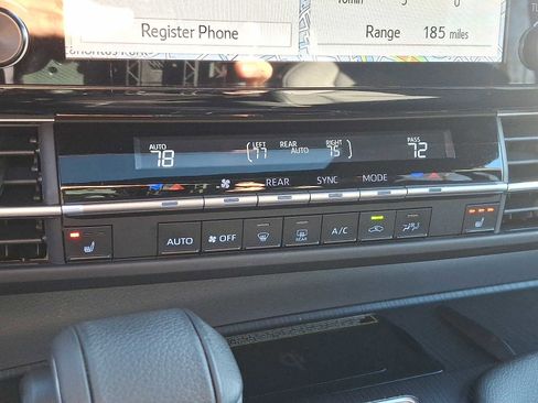 Used 2022 Toyota Sienna XSE w/ XSE Plus Package image 19