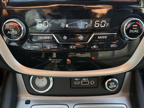 Certified 2024 Nissan Murano SV w/ SV Midnight Edition Package image 28