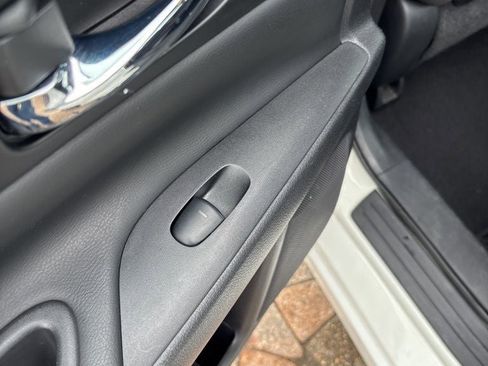 Used 2018 Nissan Altima 2.5 SV image 25