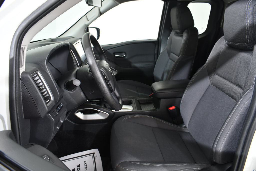 Used 2024 Nissan Frontier SV AWD/4WD image 6