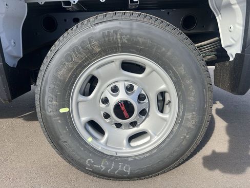 Used 2024 GMC Sierra 2500 Pro w/ 1SA Pro Safety Plus Package image 32