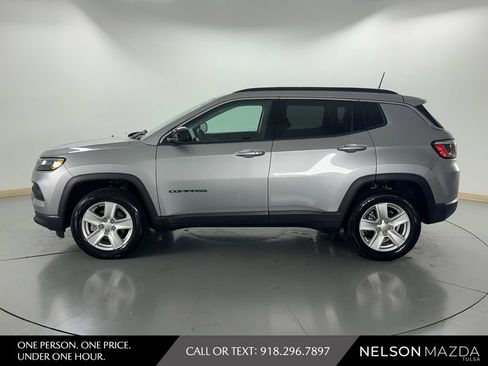 Used 2022 Jeep Compass Latitude AWD/4WD image 9
