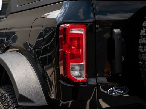 Used 2024 Ford Bronco Black Diamond w/ Sasquatch Package AWD/4WD image 18