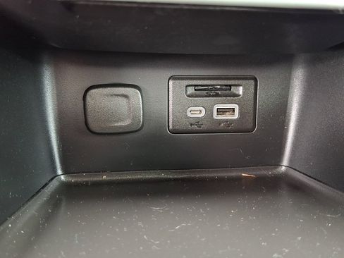 Used 2022 GMC Acadia SLE w/ Driver Convenience Package AWD/4WD image 28