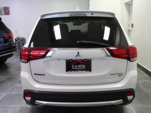 Used 2018 Mitsubishi Outlander GT AWD/4WD image 5