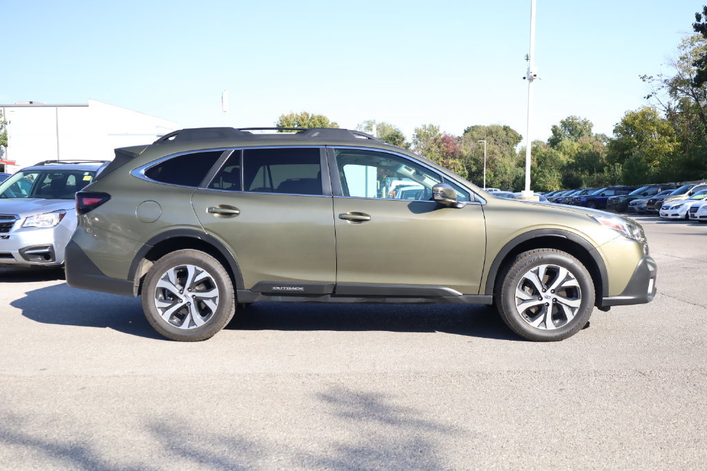 Used 2022 Subaru Outback Limited AWD/4WD image 5