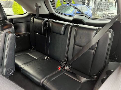 Used 2019 Toyota Highlander XLE AWD/4WD image 23