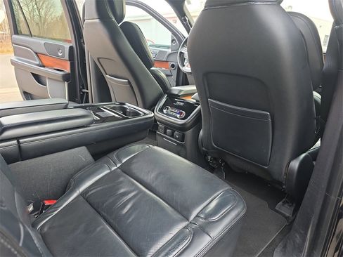 Used 2019 Lincoln Navigator L Reserve image 11