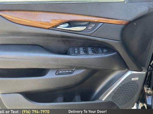 Used 2016 Cadillac Escalade Luxury AWD/4WD image 20