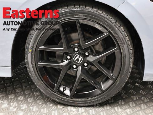 Used 2022 Honda Civic Sport image 29