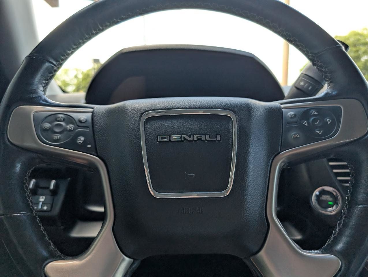 Used 2019 GMC Yukon XL Denali w/ Open Road Package RWD image 13