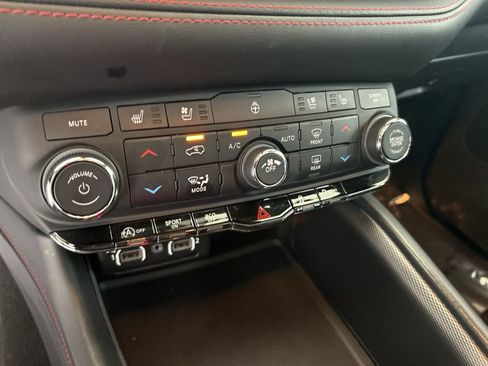 Certified 2023 Dodge Durango GT image 47