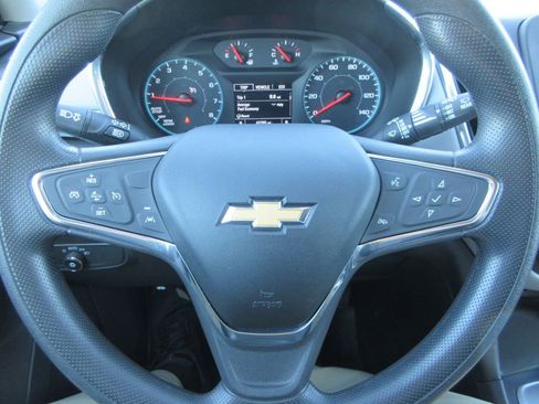 Certified 2020 Chevrolet Equinox LS w/ LS Convenience Package image 25