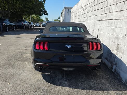 Used 2022 Ford Mustang Premium image 6