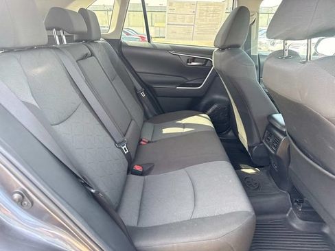 Used 2024 Toyota RAV4 XLE FWD image 15